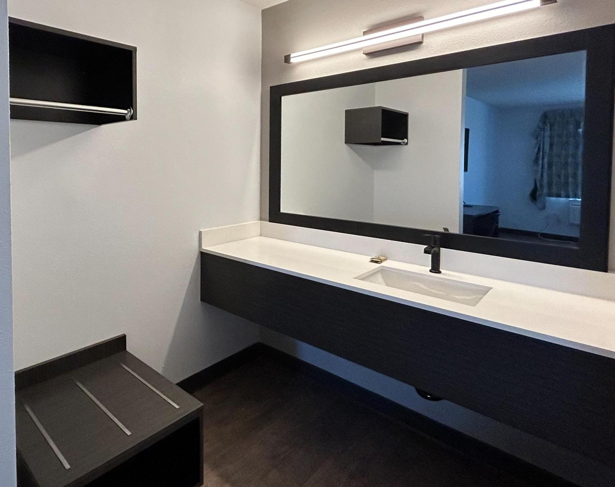 Motel 6 Lake Elsinore, Ca Dış mekan fotoğraf
