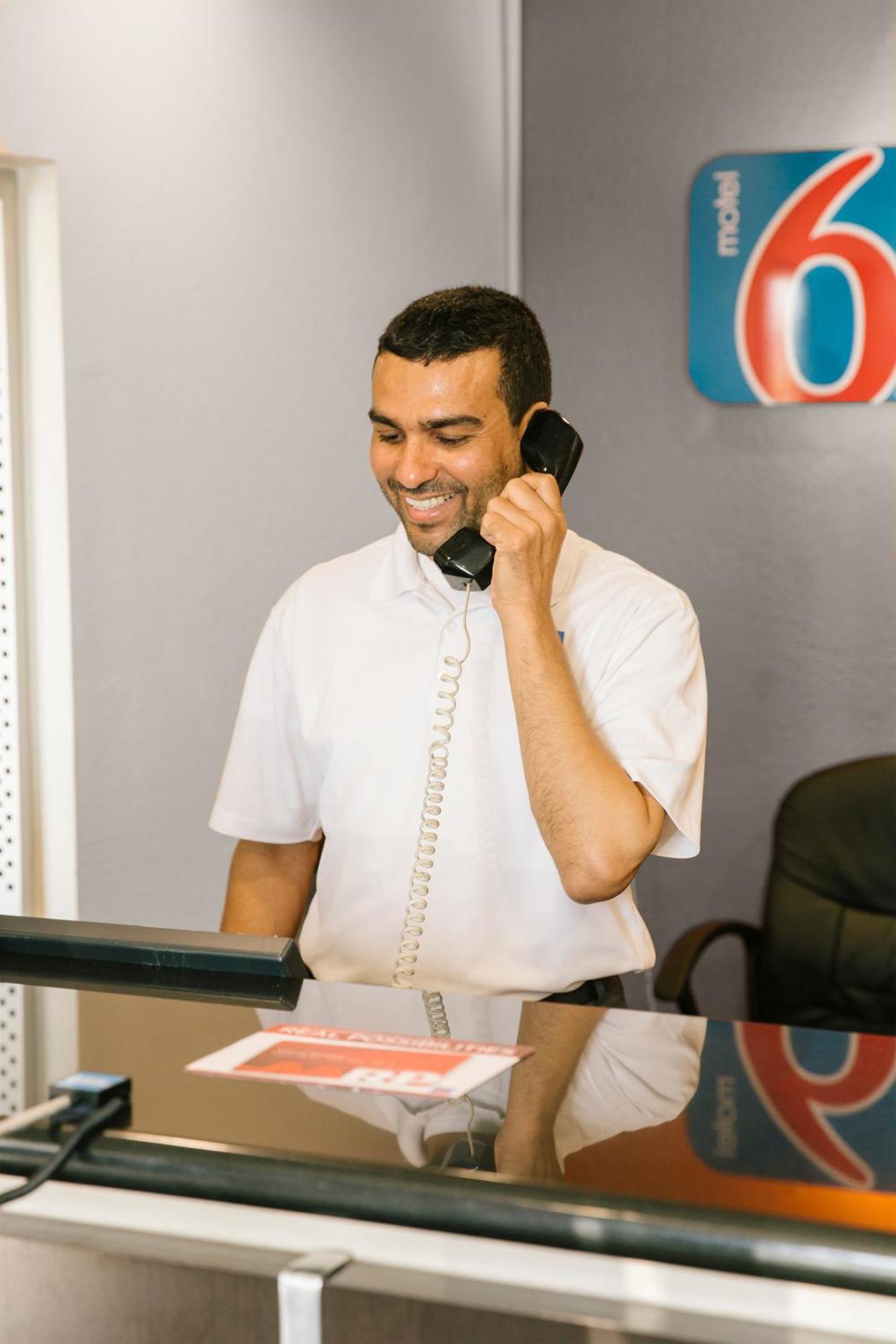 Motel 6 Lake Elsinore, Ca Dış mekan fotoğraf